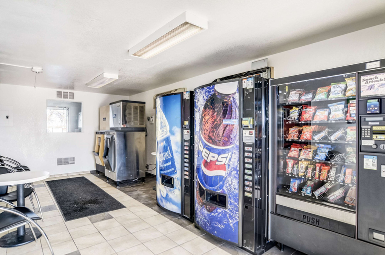 Food & Drinks 4, Motel 6 Fort Collins, CO, Larimer