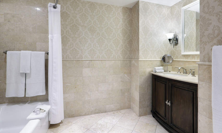 Bathroom 3, Madison Beach Hotel, New Haven