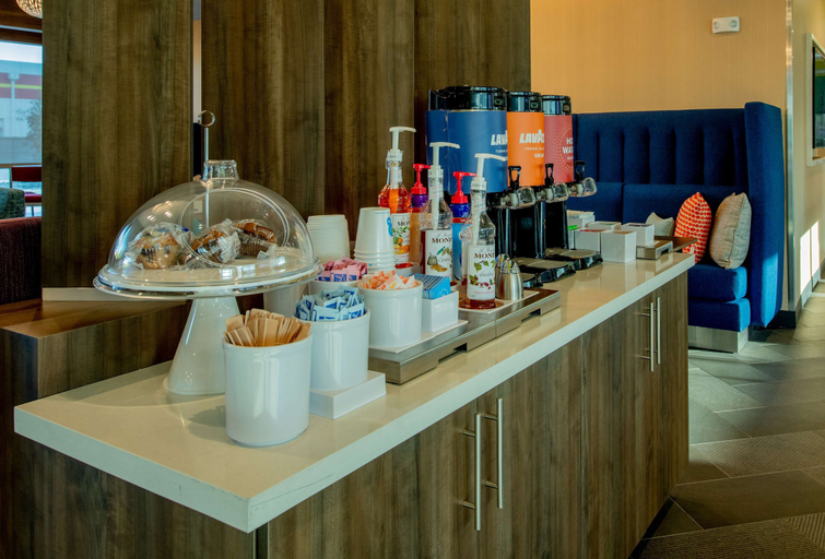 Food & Drinks 5, Tru by Hilton The Colony Dallas, Denton