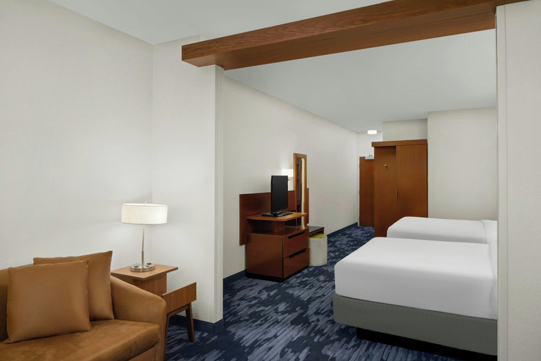 Bedroom 2, Fairfield Inn & Suites by Marriott Richmond Ashland, Hanover