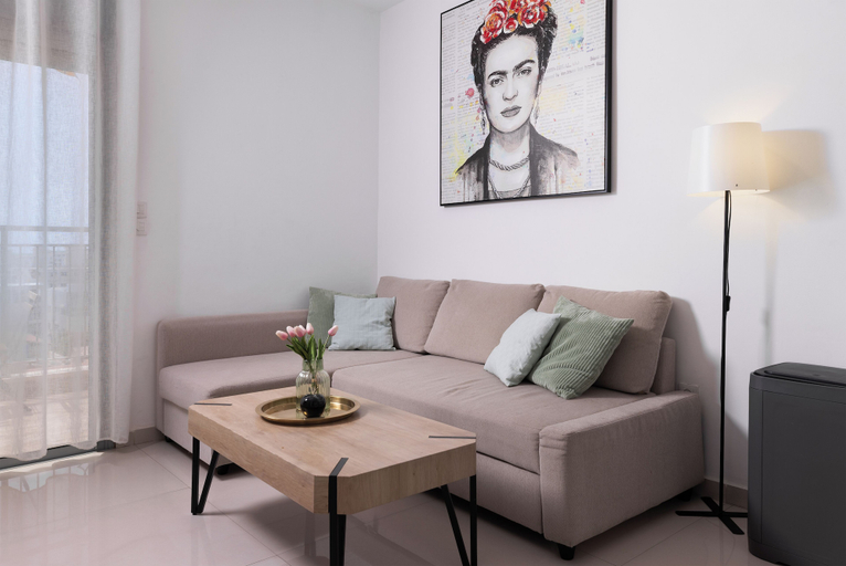 Others 4, Melony Apartment