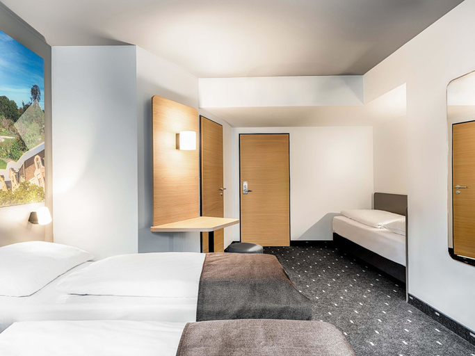 Bedroom 4, B&B Hotel Bonn-West, Bonn
