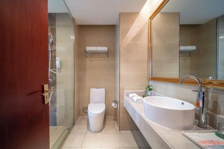 Bathroom 4, Vienna Hotel (Zunyi Xinpu Riyuexingcheng Branch), Zunyi