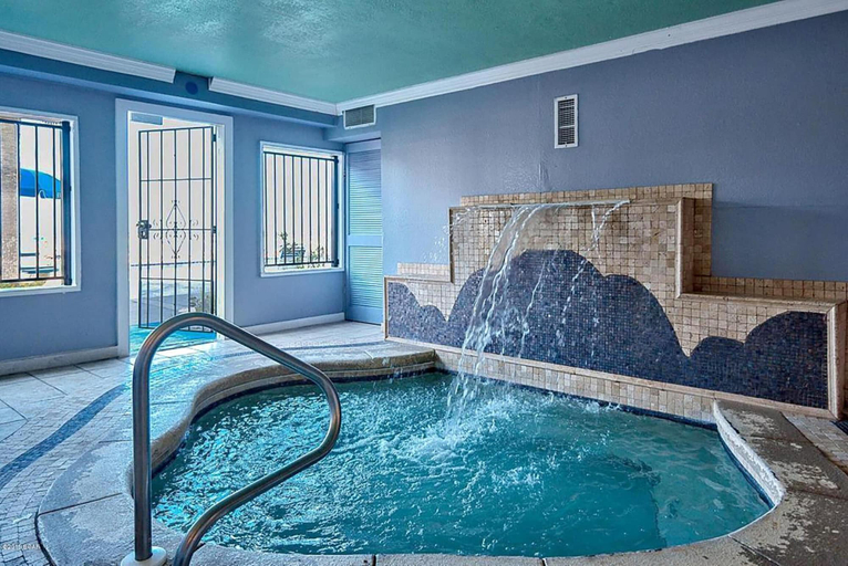 Sport & Beauty 2, Regency Towers 623, Bay