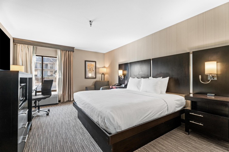 Bedroom 4, Best Western Courtview Hotel, Greene