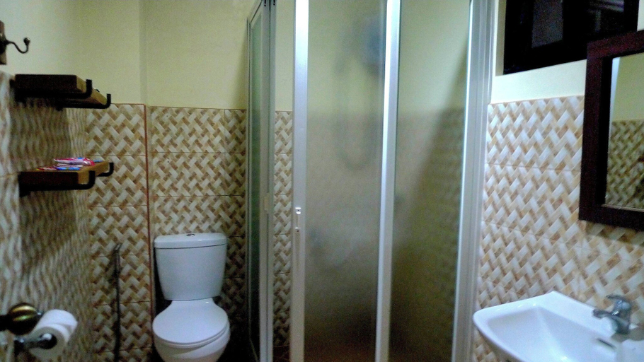 Bathroom 3, Balay ni Manuel ken Maria Boutique Hotel, San Fernando City
