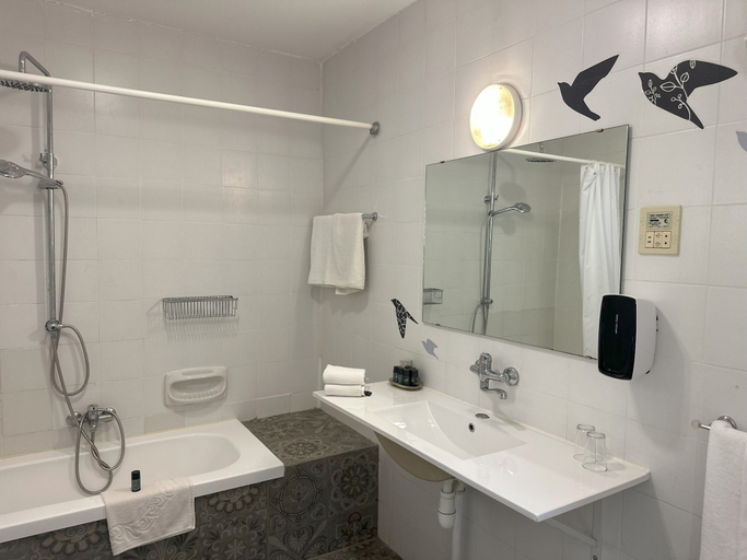 Bathroom, Vered Hagalil Holiday Village