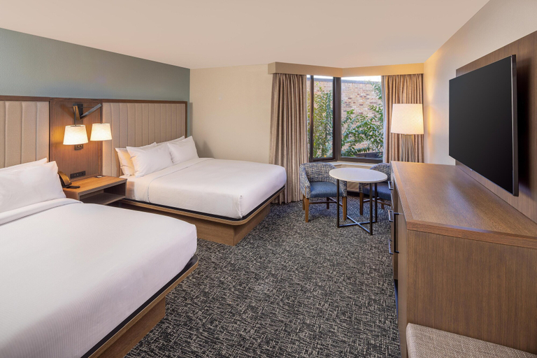 Bedroom 4, DoubleTree by Hilton Hotel Jackson, Madison