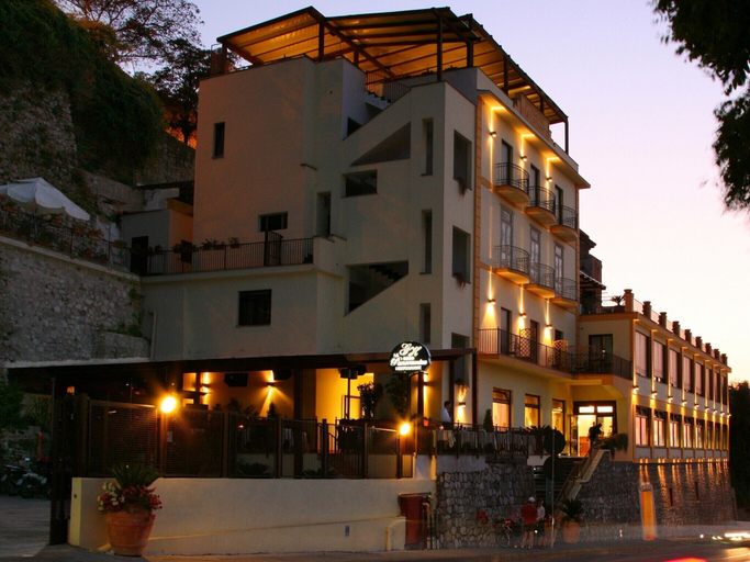 Exterior & Views 2, La Panoramica Hotel, Napoli