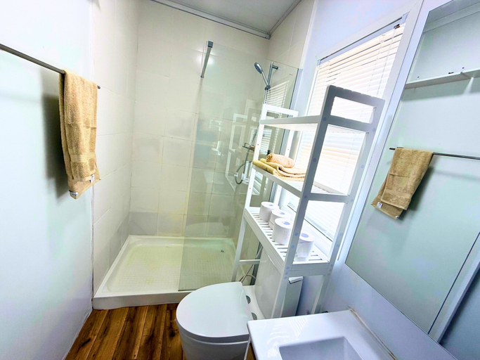 Bathroom 4, Zanzibar Beach House- South, Kusini