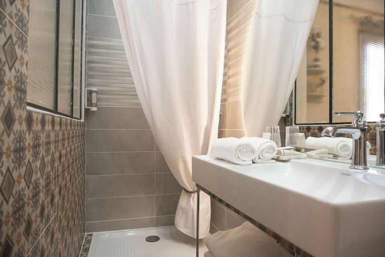 Bathroom 5, Hôtel La Casa Païral, Pyrénées-Orientales
