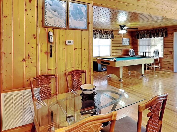 Food & Drinks 4, African Safari by Jackson Mountain Rentals, Sevier