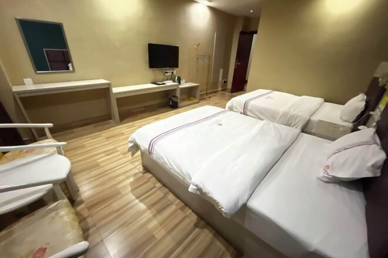 Bedroom 1, DONGQINGHOTEL, Hainan