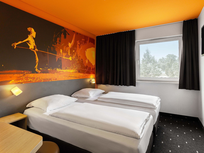 Bedroom 3, B&B HOTEL Essen-City, Essen
