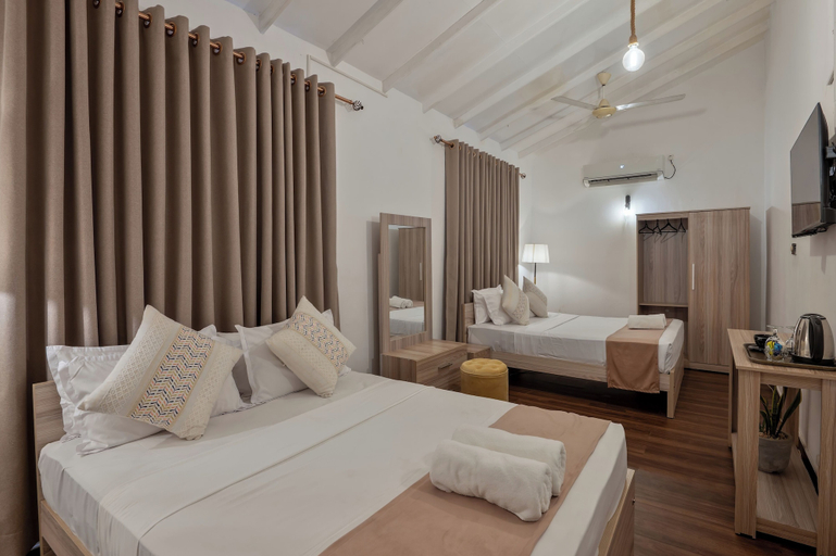 Bedroom 2, The Empyrean Airport Transit Hotel, Katana
