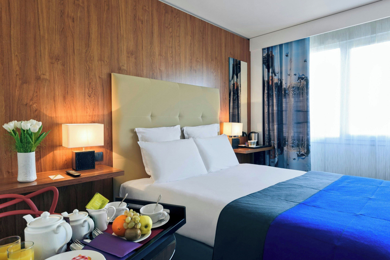Bedroom 4, Nice Centre Hotel, Alpes-Maritimes