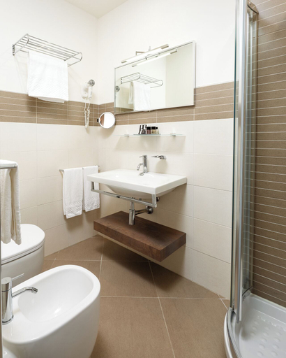 Bathroom 5, Hotel Mariver, Venezia