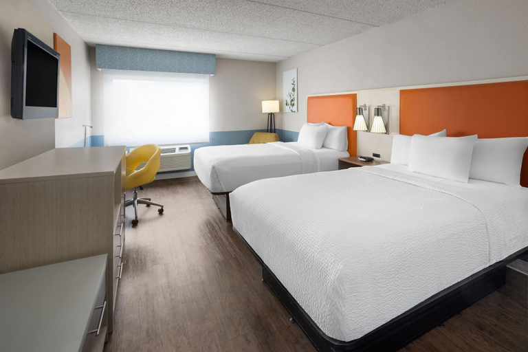 Bedroom 3, Baymont by Wyndham Westampton, Burlington