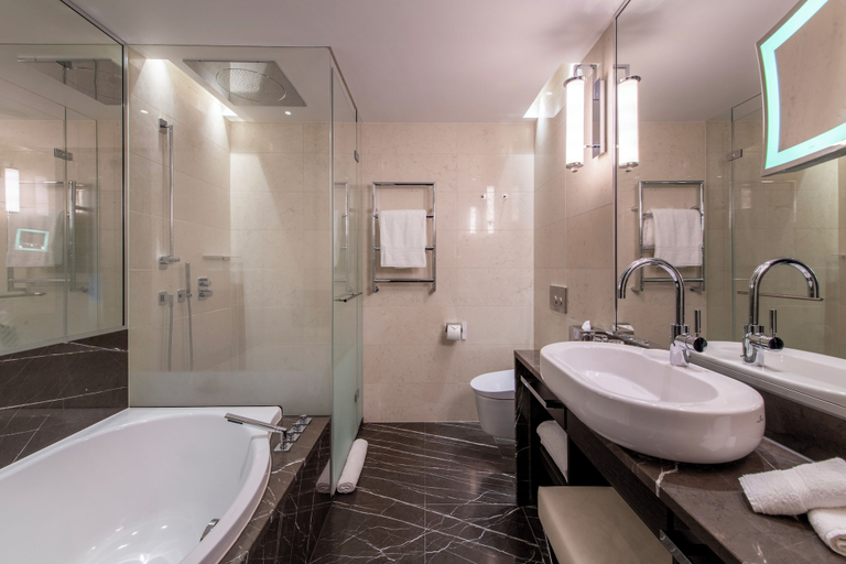 Bathroom 4, Royal Savoy Hotel & Spa, Lausanne