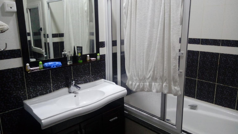 Bathroom 4, Maraval Hotel Oran, Oran