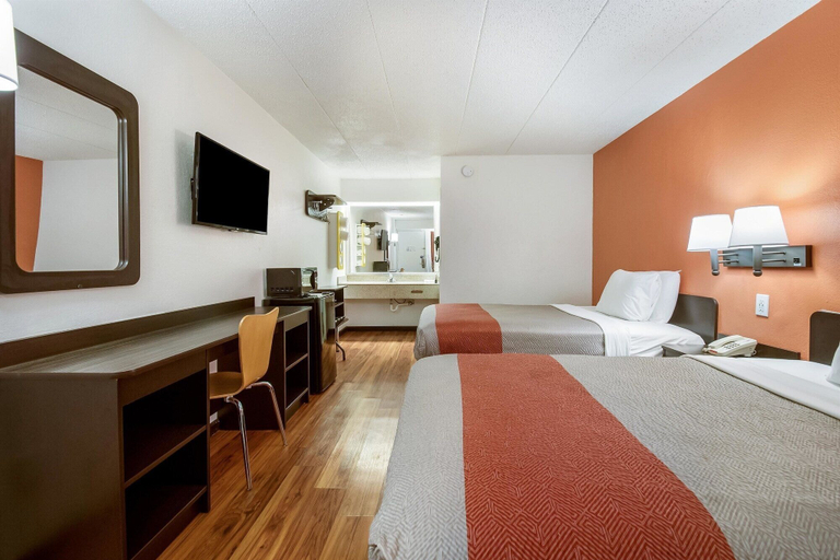Bedroom 3, Motel 6 Grove City, OH, Franklin
