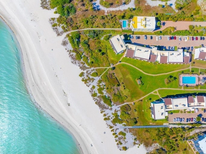 Exterior & Views 2, Loggerhead 424 2 Bedroom Condo by RedAwning, Lee