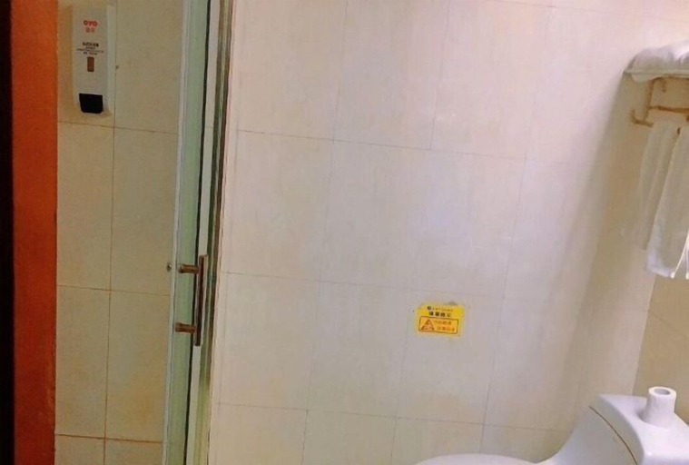 Bathroom 3, Wanshui Qianshan Hotel, Jiaozuo