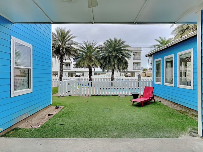 Exterior & Views 2, Beach Club 1 by Silver Sands Vacation Rentals, Nueces
