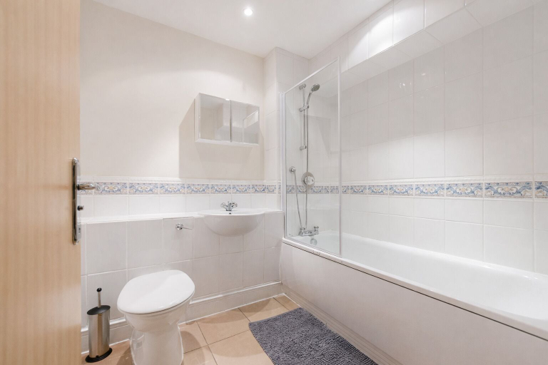 Bathroom 4, Roomspace Apartments -Cascades Court, London