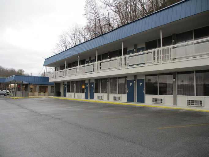 Exterior & Views 2, Motel 6 Chilhowie, VA I-81, Smyth