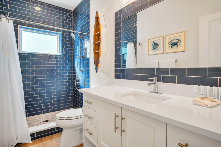 Bathroom 4, The White House by Silver Sands Vacation Rentals, Nueces