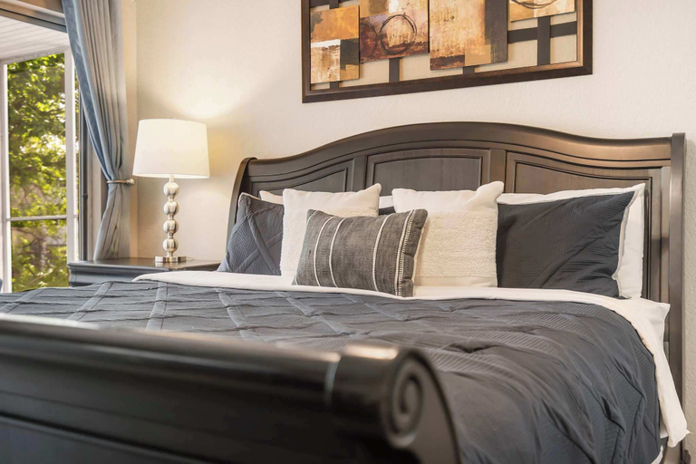 Bedroom 2, Tranquil Pondview Retreat - Balcony, Taney