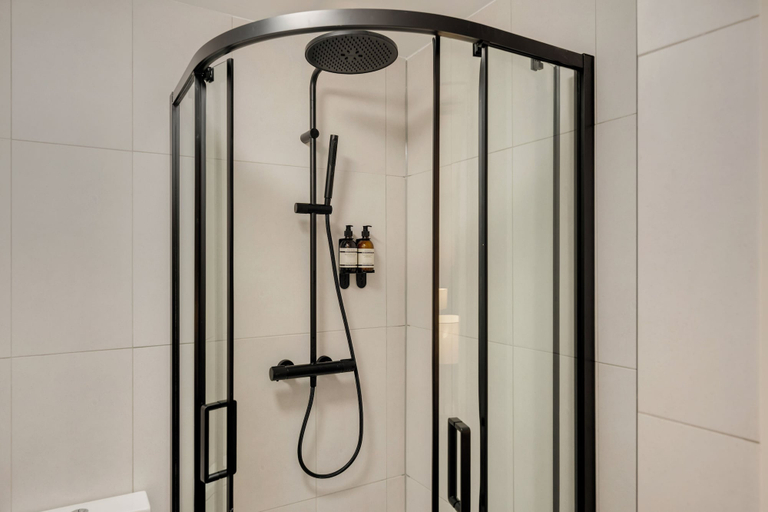 Bathroom 3, Meridian Place - yourapartment, Bristol