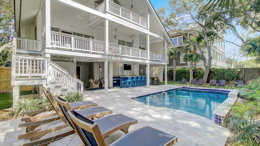 Sport & Beauty 1, 3704 Cameron by Avantstay Pool Bar Multiple Balconies!, Charleston