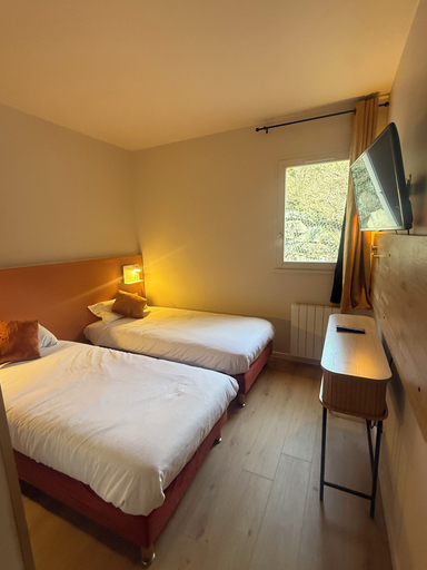 Bedroom 3, Hôtel La Cascade, Rhône