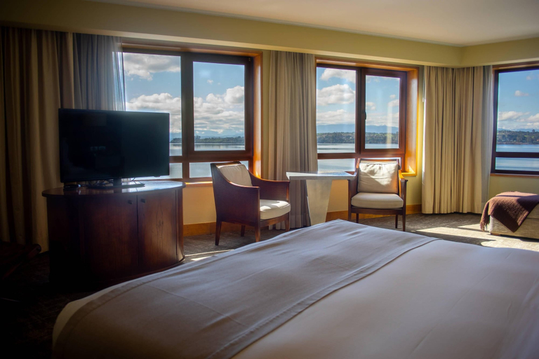 Bedroom 5, Radisson Hotel Puerto Varas, Llanquihue