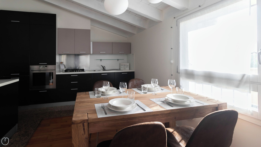 Others 4, Italianway Comfort - Rubens 19 B, Milano