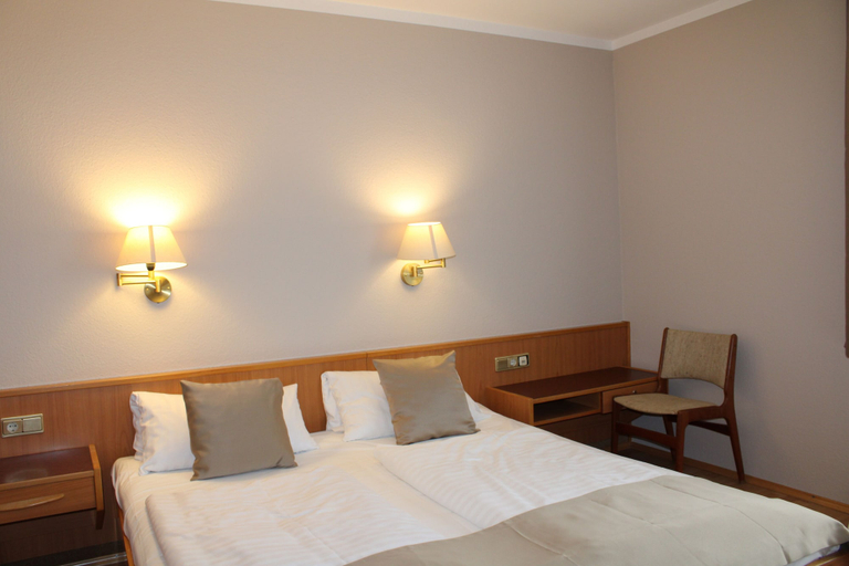 Bedroom 2, Hotel Zum Kaffeekännchen, Segeberg