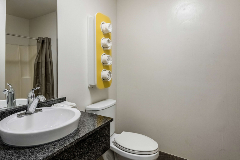 Bathroom 4, Studio 6 Extended Stay - Savannah, GA, Chatham