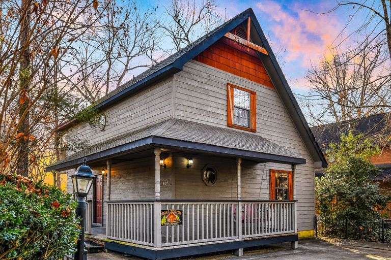 Exterior & Views 2, Hey Diddle Diddle 3 Bedroom Cabin by RedAwning, Sevier