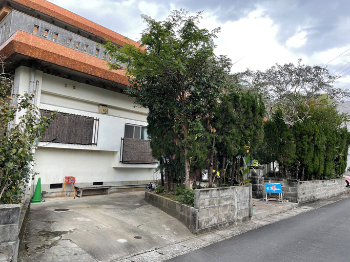 Others 1, Kami House, Amami
