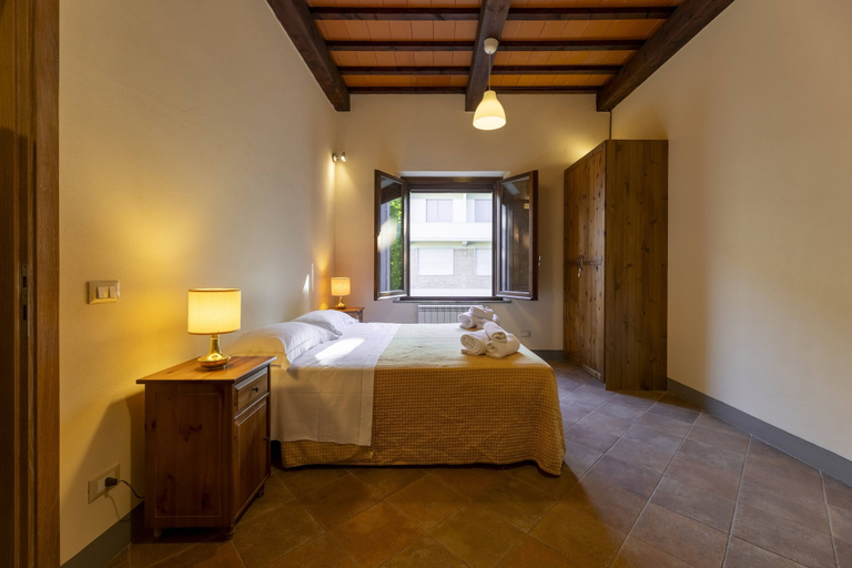 Bedroom 2, Villa Montarioso, Siena