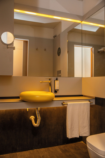 Bathroom 4, WOT Porto Soul, Porto