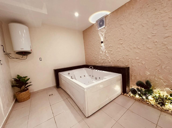 Bathroom 5, Giza Pyramids Inn, Unorganized in Al Jizah