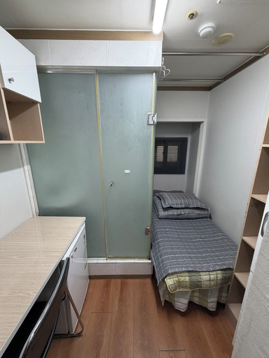 Bedroom 4, Noble Residence, Dong-daemun