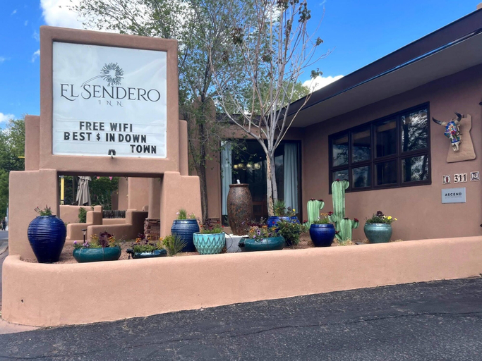 Exterior & Views 2, El Sendero Inn, Santa Fe