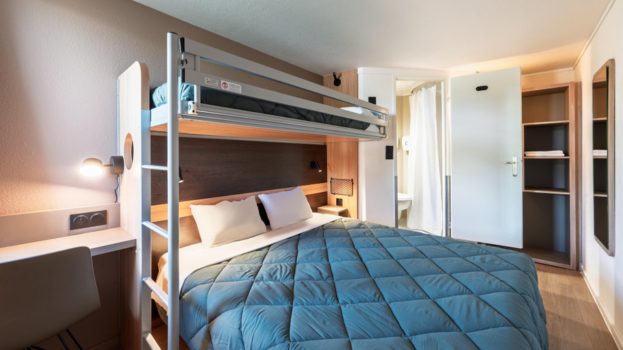 Bedroom 2, Premiere Classe Lille Nord - Tourcoing, Nord