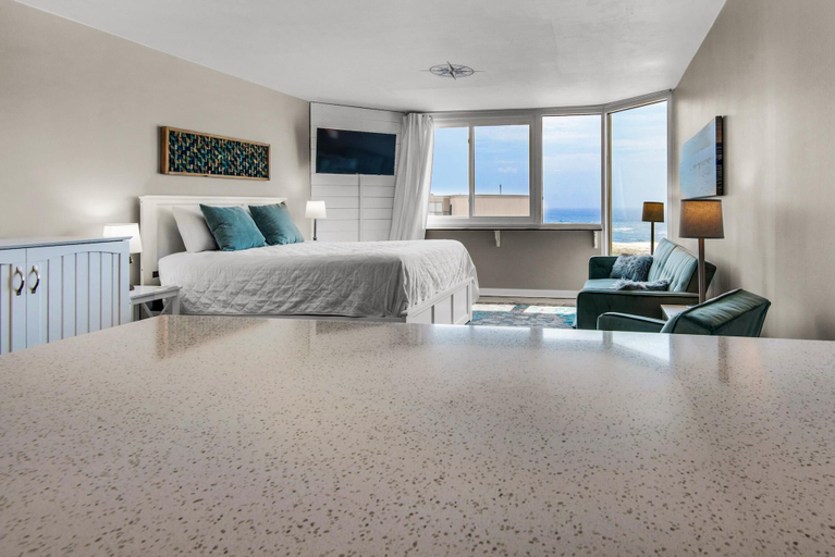 Bedroom 3, Top of the Gulf 813, Bay