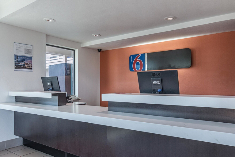 Others 5, Motel 6 Texarkana, AR, Miller