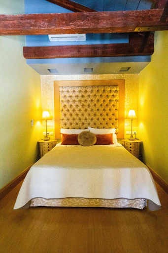 Bedroom 2, Civitas Rethymnae, Crete